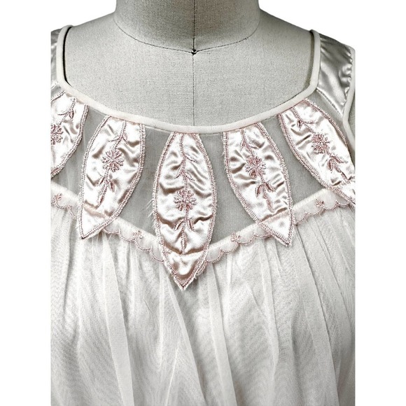 Sheer Pink Nylon Chiffon VTG Ladies Nightgown Appliques 1950s Small - Picture 1 of 6